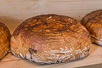 Hausgemachte Brotproduktion - Petráškův dvůr